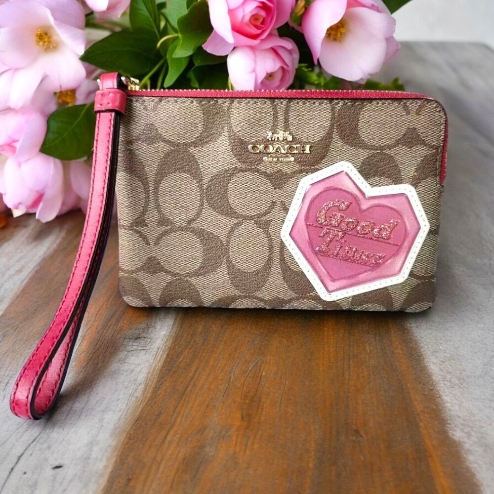 Coach Corner Zip Wristlet Signature Coated Canvas Good Times Heart Patch